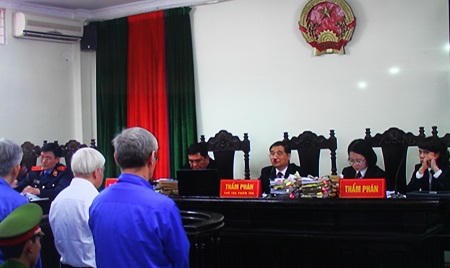 Tòa bác một số yêu cầu của các luật sư bào chữa cho 'Bầu" Kiên