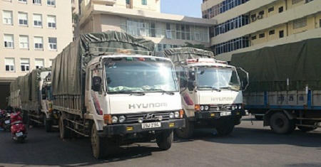 Bắt 9 xe ô tô chở 40 tấn hàng hóa không rõ nguồn gốc