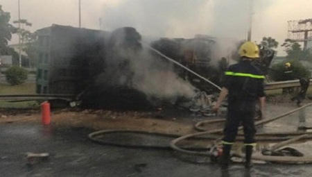 Liên tiếp xảy ra các vụ cháy xe trên địa bàn Hà Nội