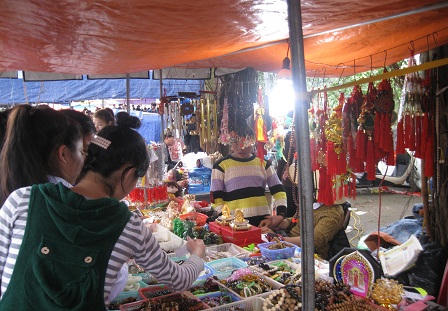 Khai hội xuân chùa Phật Tích