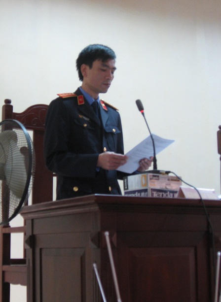  Tiếp tục hoãn phiên tòa xử sát thủ  Lý Nguyễn Chung