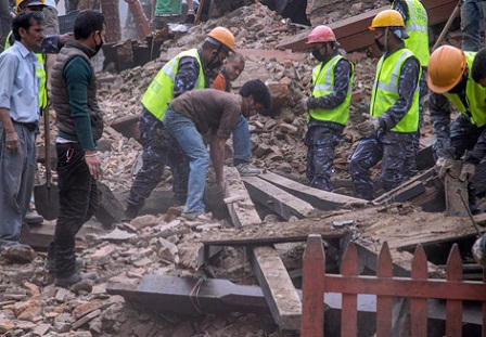 Số phận du khách Việt tại Nepal