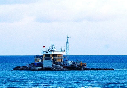 Cận cảnh Trung Quốc dựng "thành phố nổi" trên bãi Gạc Ma