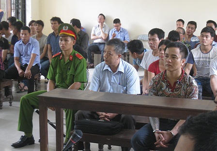 Vụ “chiếc dùi đục tưởng tượng”: Hủy án sơ thẩm, thả bị cáo ngay tại tòa