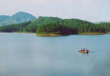 Hồ Khuôn Thần - điểm dã ngoại hấp dẫn cuối tuần gần Hà Nội