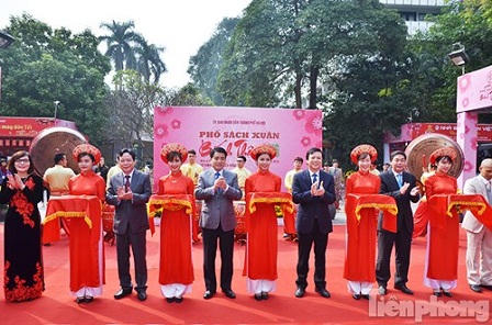 Hà Nội: Khai mạc Phố Sách Xuân mừng năm mới