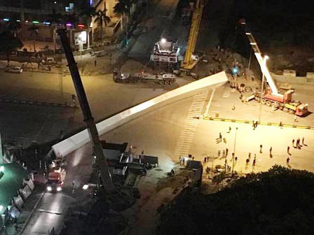 Cận cảnh vụ rơi dầm thép khổng lồ trên đường Trần Duy Hưng