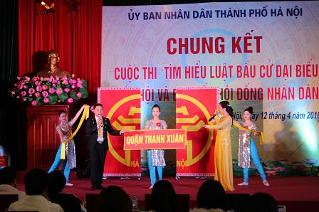 Hà Nội chung kết cuộc thi Tìm hiểu Luật Bầu cử: Thí sinh nô nức đua tài