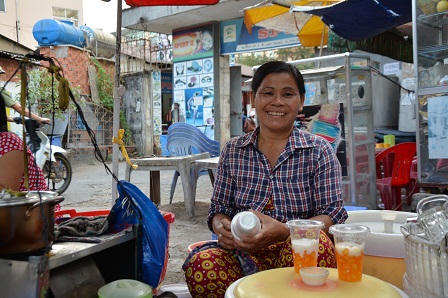 Gánh đậu hũ của người mẹ nghèo đưa hai con vào đại học