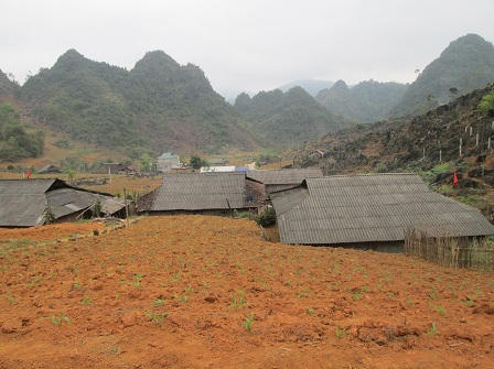 Huyền bí tục "xin chứng nhận trưởng thành" từ người âm