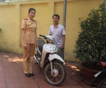 Ông lão 65 tuổi nhận lại xe sau 14 năm bị mất trộm