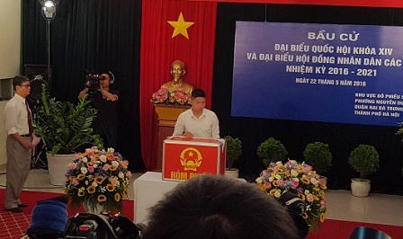 Ảnh đẹp về cử tri Hà Nội trong ngày hội non sông