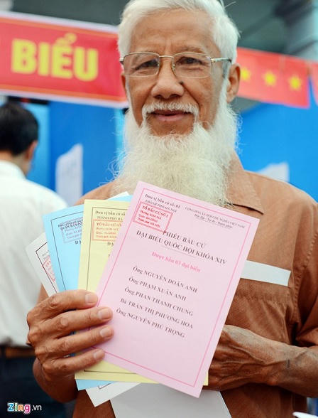 Ảnh đẹp về cử tri Hà Nội trong ngày hội non sông