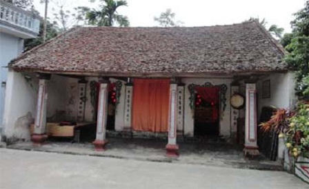 Nửa đêm ra đồng đổi mộ cho cha để được thăng quan