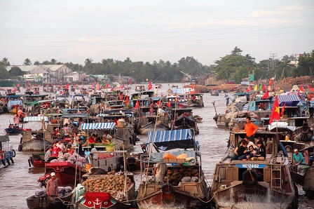 Tưng bừng Ngày hội Du lịch chợ nổi Cái Răng