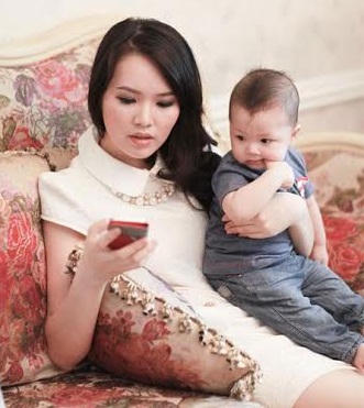 Á hậu Thụy Vân bật mí chuyện giữ “lửa” yêu  sau hôn nhân