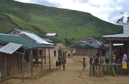 Về  nơi “cọng rau bẻ nửa, hạt muối cắn đôi”