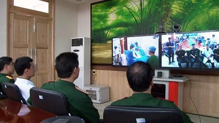 Chuyện phẫu thuật cứu người trên đảo thời @