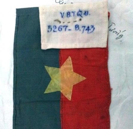 Câu chuyện của những lá cờ