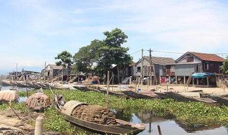 Ước mơ an cư của vạn chài trên phá Tam Giang