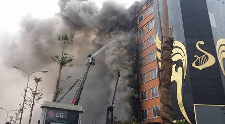 Toàn cảnh vụ hỏa hoạn kinh hoàng phố Trần Thái Tông