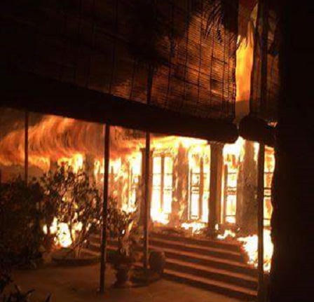 Toàn cảnh vụ cháy chùa Tĩnh Lâu, phố Trích Sài