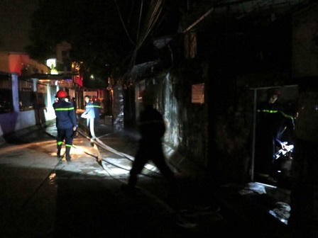 Toàn cảnh vụ cháy chùa Tĩnh Lâu, phố Trích Sài