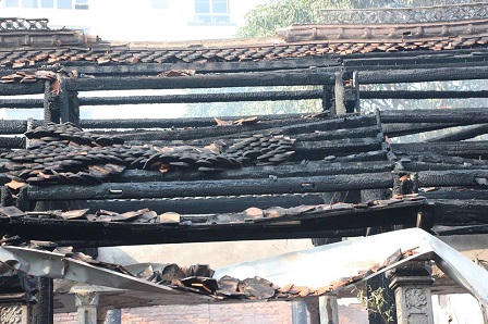 Toàn cảnh vụ cháy chùa Tĩnh Lâu, phố Trích Sài