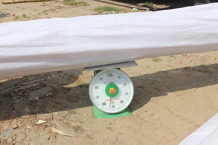 Thu giữ 140 kiện vải với giá trị gần 200 triệu đồng không rõ nguồn gốc