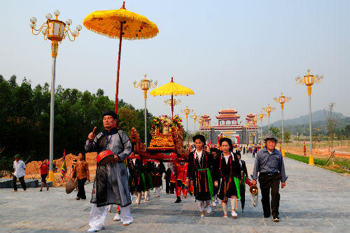 Về miền thờ Mẫu Tây Thiên