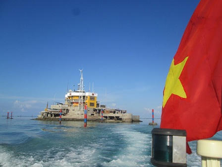 Hình ảnh đẹp trong chuyến thăm Trường Sa của kiều bào