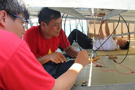 Hình ảnh đẹp trong chuyến thăm Trường Sa của kiều bào