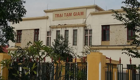 Bắc Ninh: Phạm nhân hồ hởi gói bánh chưng vui Tết Đinh Dậu