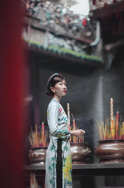 Mùa xuân nói chuyện áo dài