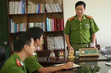 Điều ít người biết về diễn viên 'tay ngang 'đắt sô' Hoàng Tùng