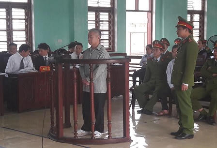 Mâu thuẫn trong mối quan hệ giữa Tàng keangnam và “bạn hàng“?