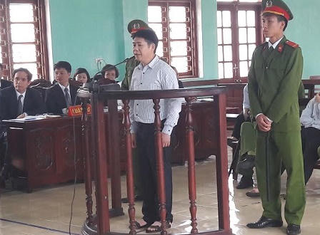 Mâu thuẫn trong mối quan hệ giữa Tàng keangnam và “bạn hàng“?