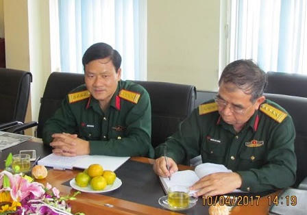 Trên giá báo của đơn vị quân đội phải có Báo Pháp luật Việt Nam