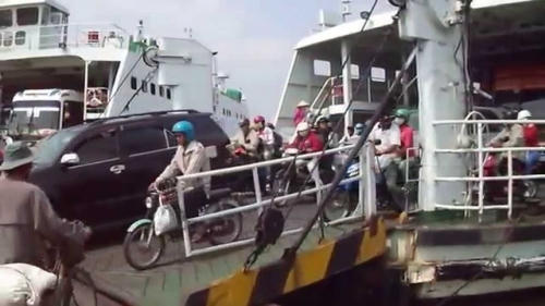 Ngày cuối nghỉ lễ 30/4-1/5: Tăng giá, kẹt xe... vẫn ám ảnh