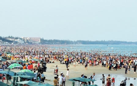 Ngày cuối nghỉ lễ 30/4-1/5: Tăng giá, kẹt xe... vẫn ám ảnh