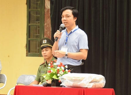 Thi lớp 10 tại Hà Nội: Thí sinh vui vẻ hoàn thành môn Văn, phụ huynh bớt căng thẳng