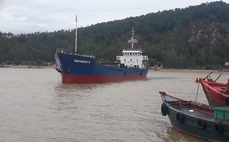 Còn 5 thuyền viên tàu mất tích trong vụ chìm tàu ở Nghệ An