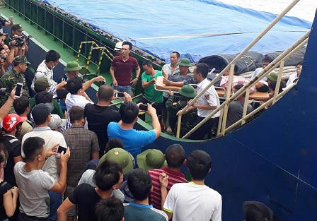 Còn 5 thuyền viên tàu mất tích trong vụ chìm tàu ở Nghệ An