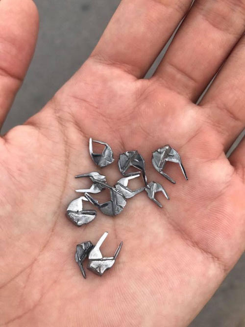 Nguyên nhân loạt xe máy bị thủng săm trên đường cao tốc qua Bắc Ninh