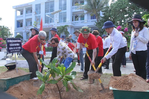 Kiều bào 22 quốc gia và vùng lãnh thổ tự hào được ra thăm Trường Sa