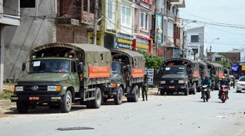 Lực lượng vũ trang Quân khu 4 nỗ lực giúp dân khắc phục hậu quả bão