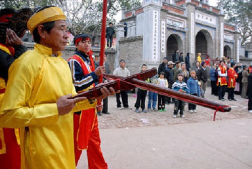 Ngày Xuân chuốt nỏ thi hội Cổ Loa