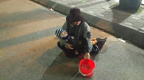 Ái ngại với cảnh "đội quân"  ăn xin, “lê lết” tại lễ hội Đền Trần Nam Định 