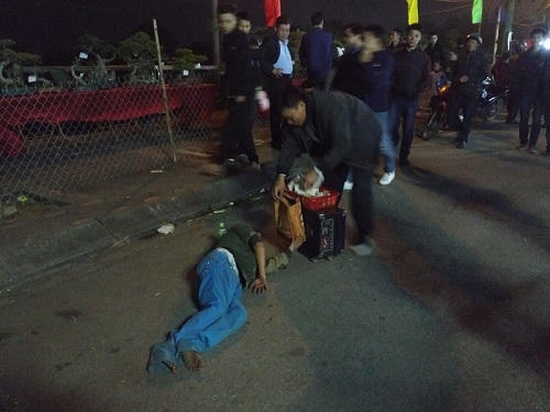 Ái ngại với cảnh "đội quân"  ăn xin, “lê lết” tại lễ hội Đền Trần Nam Định 