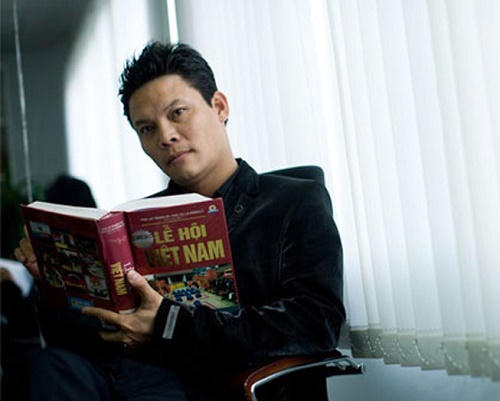 Người đắm say với những lễ hội đậm truyền thống Việt